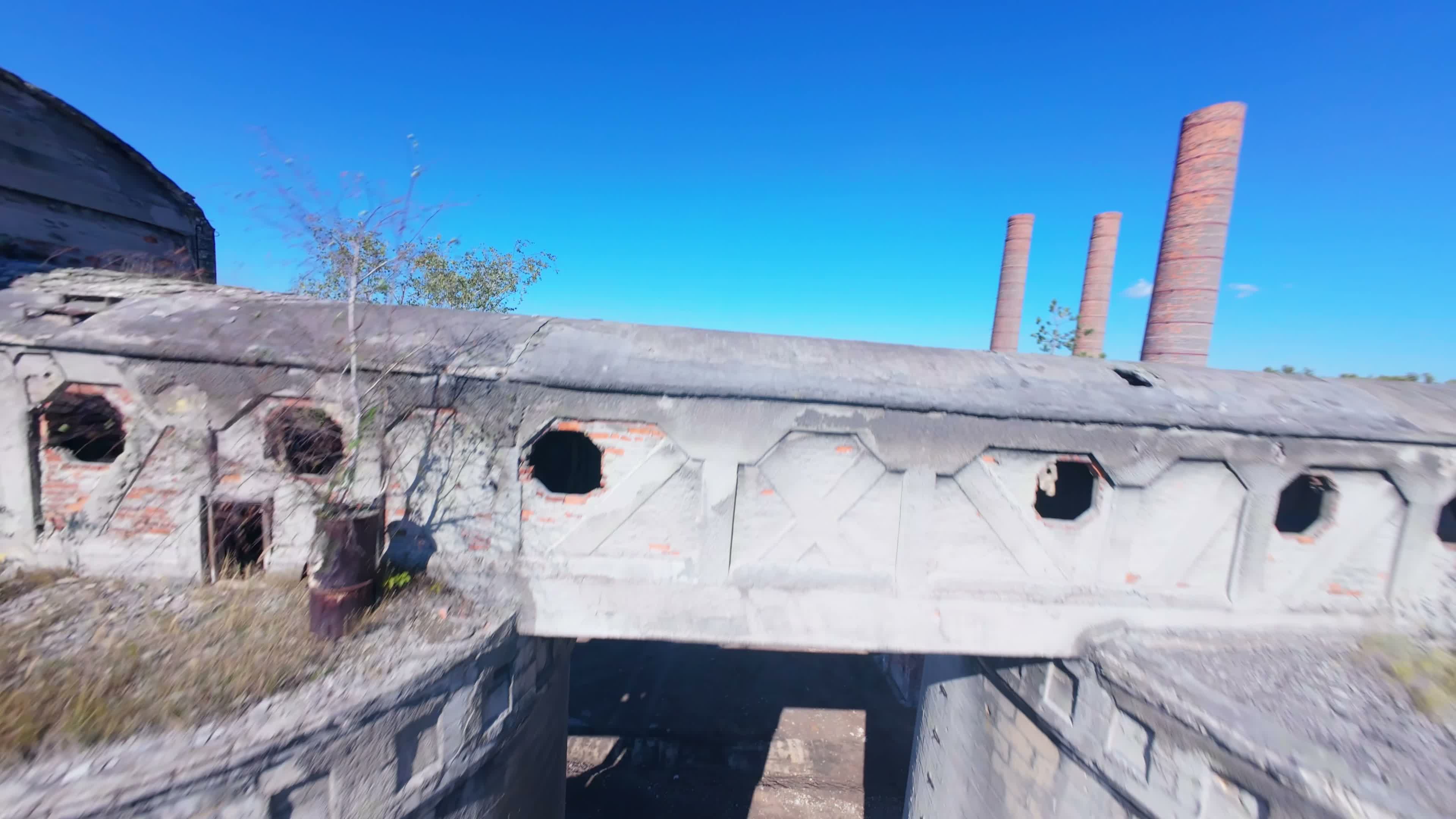 ruiny cementowni Grodziec w Będzinie - A drone video from Jakub Wcisło's portfolio on LetsFly.