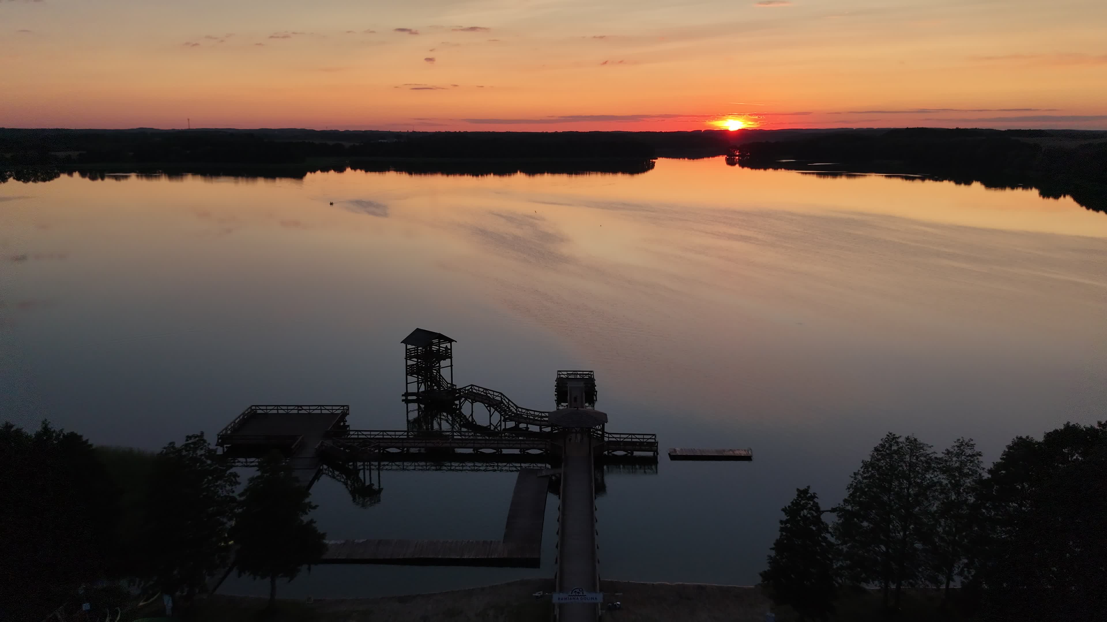 9894 - A drone video from Dominik Smoliński's portfolio on LetsFly.