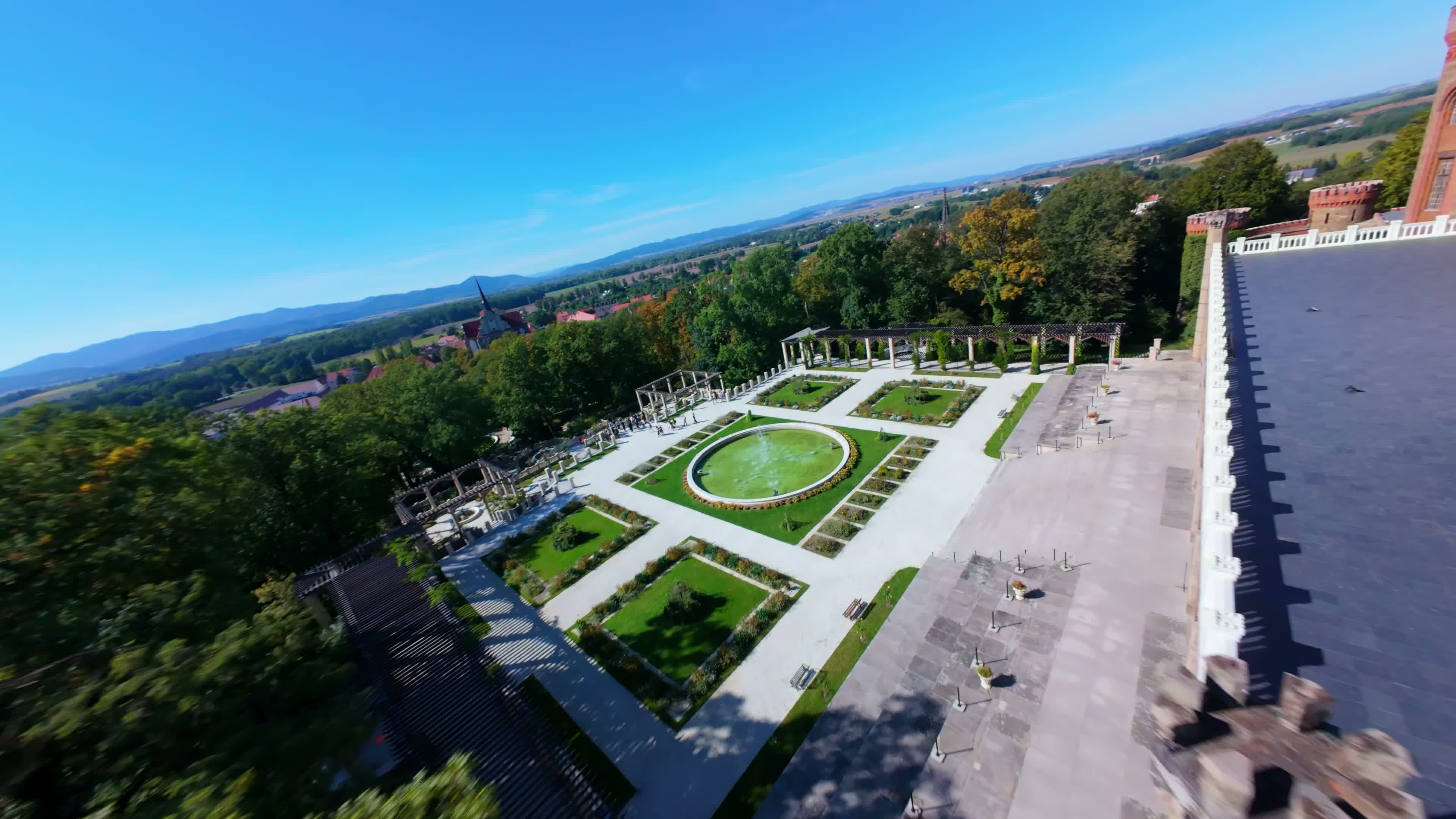 pałac marianny na yt - A drone video from Jakub Wcisło's portfolio on LetsFly.