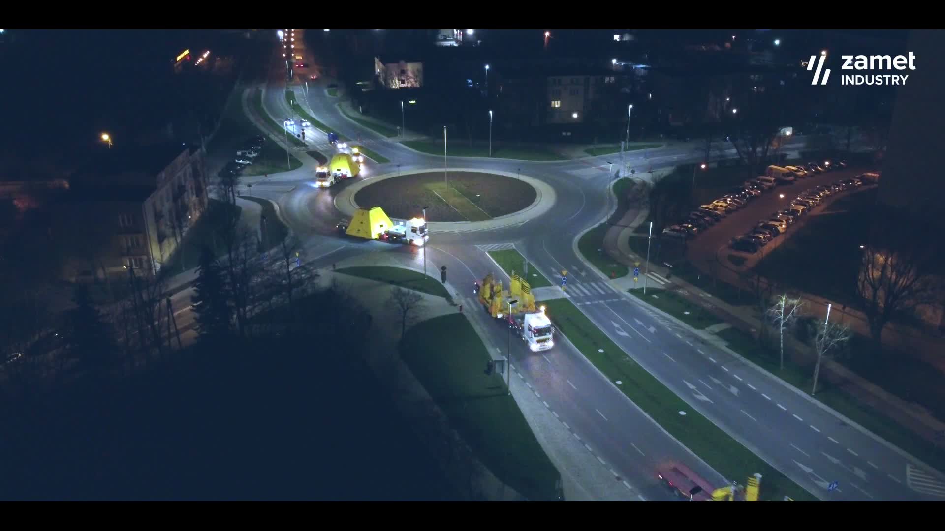 Zamet - Nocny przejazd - Film z drona w portfolio na LetsFly. Autor: Robert Michalik.