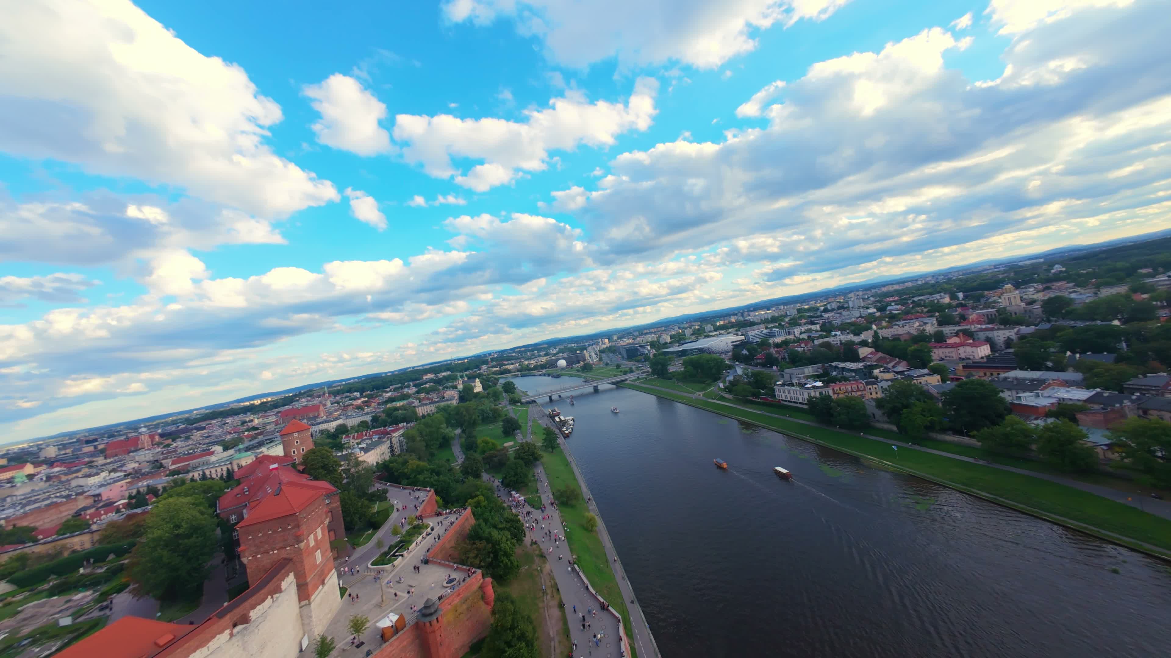 wawel yt - A drone video from Jakub Wcisło's portfolio on LetsFly.