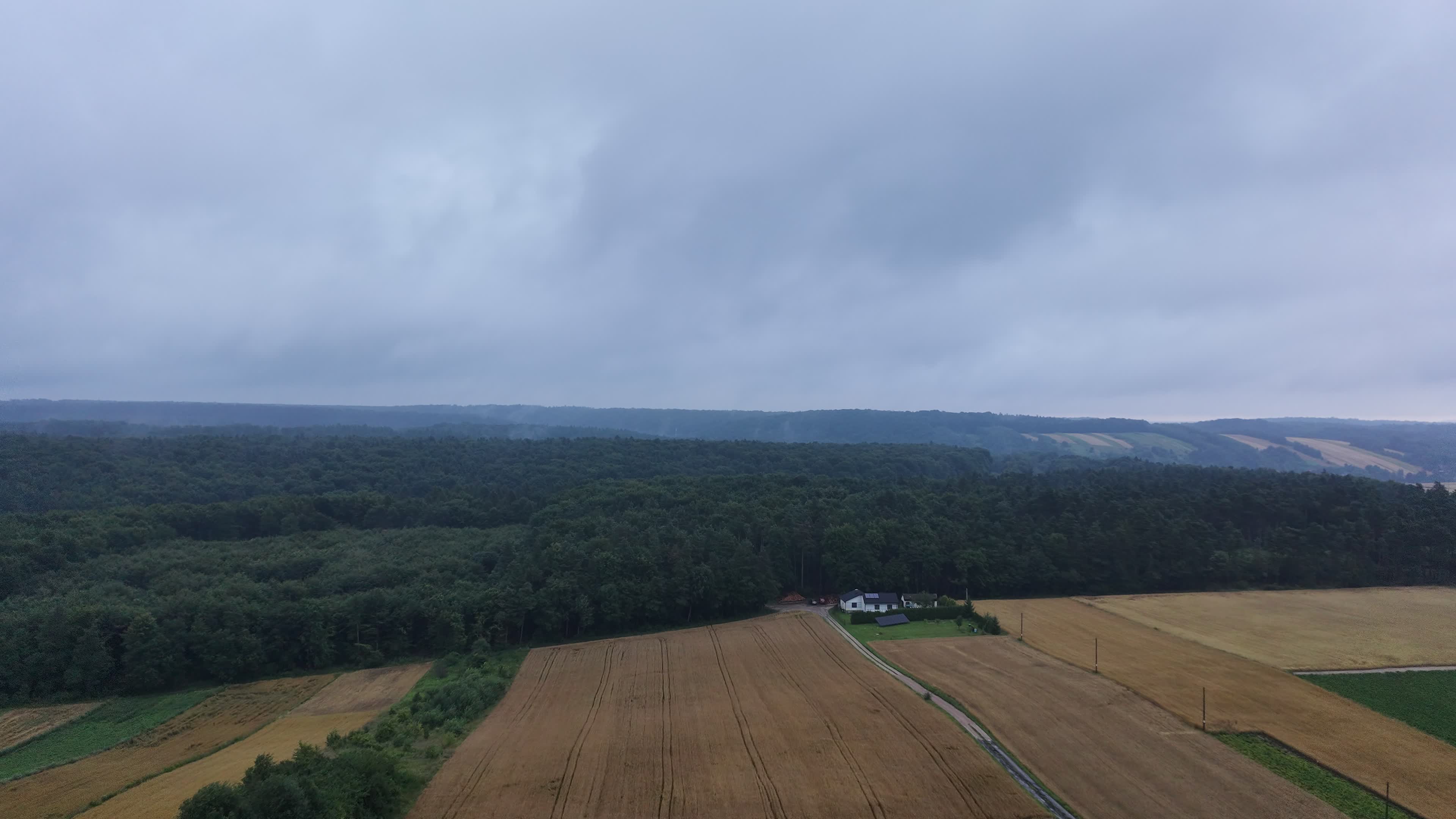 DJI_20260719194930_0041_D - Film z drona w portfolio na LetsFly. Autor: Blueish Aero Media.