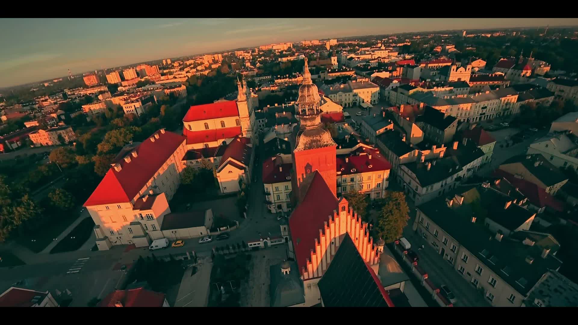 x - Film z drona w portfolio na LetsFly. Autor: Robert Michalik.
