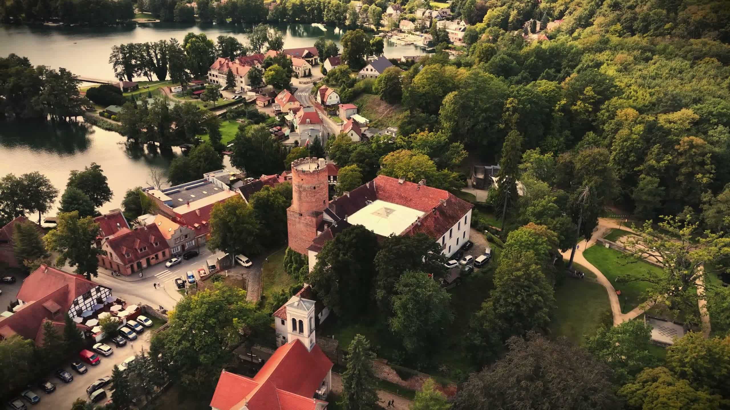 Zamek w łagowie lubuskim (1) - A drone video from Kacper Ko's portfolio on LetsFly.