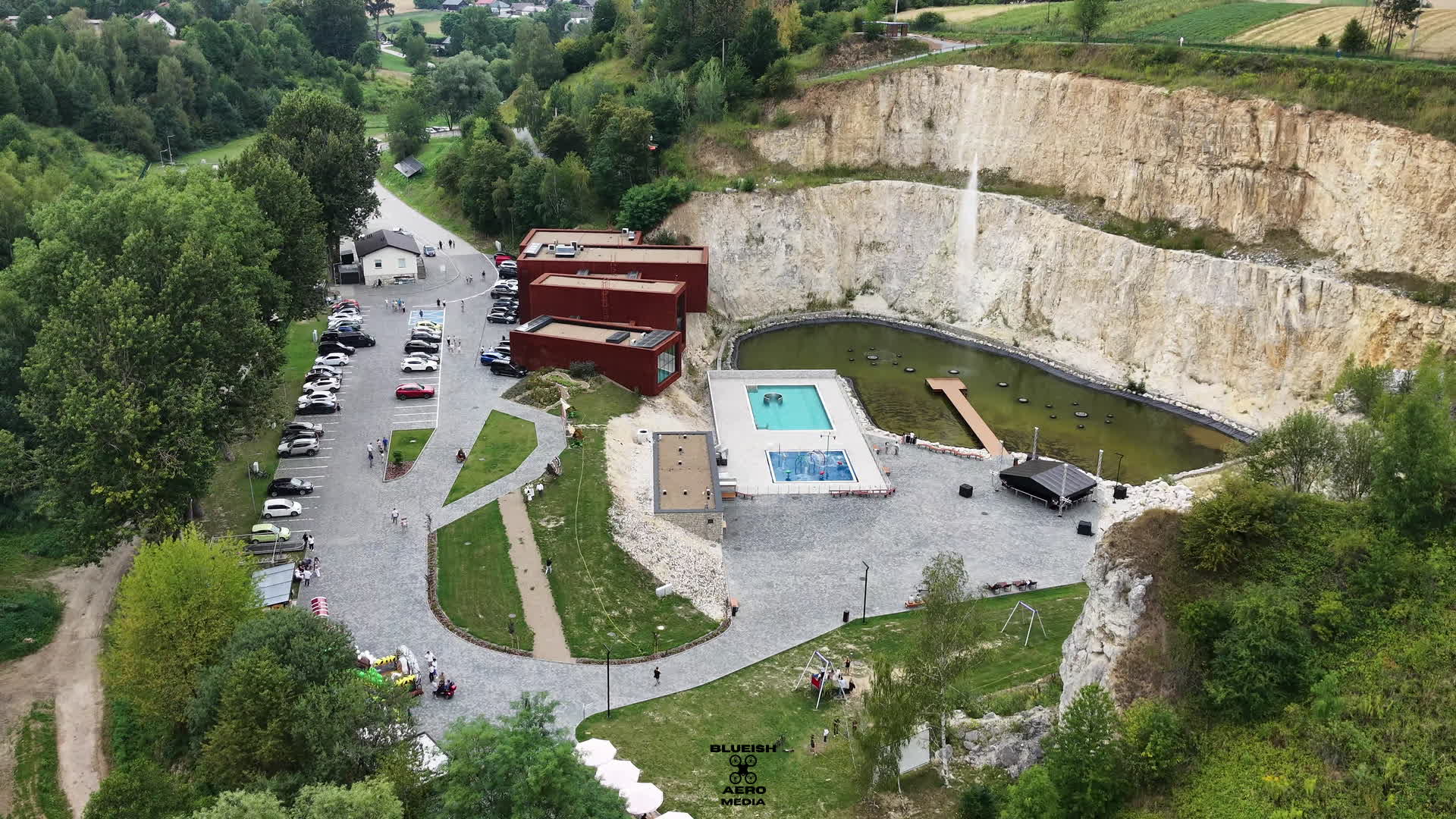 ulina parkk - A drone video from Blueish Aero Media's portfolio on LetsFly.